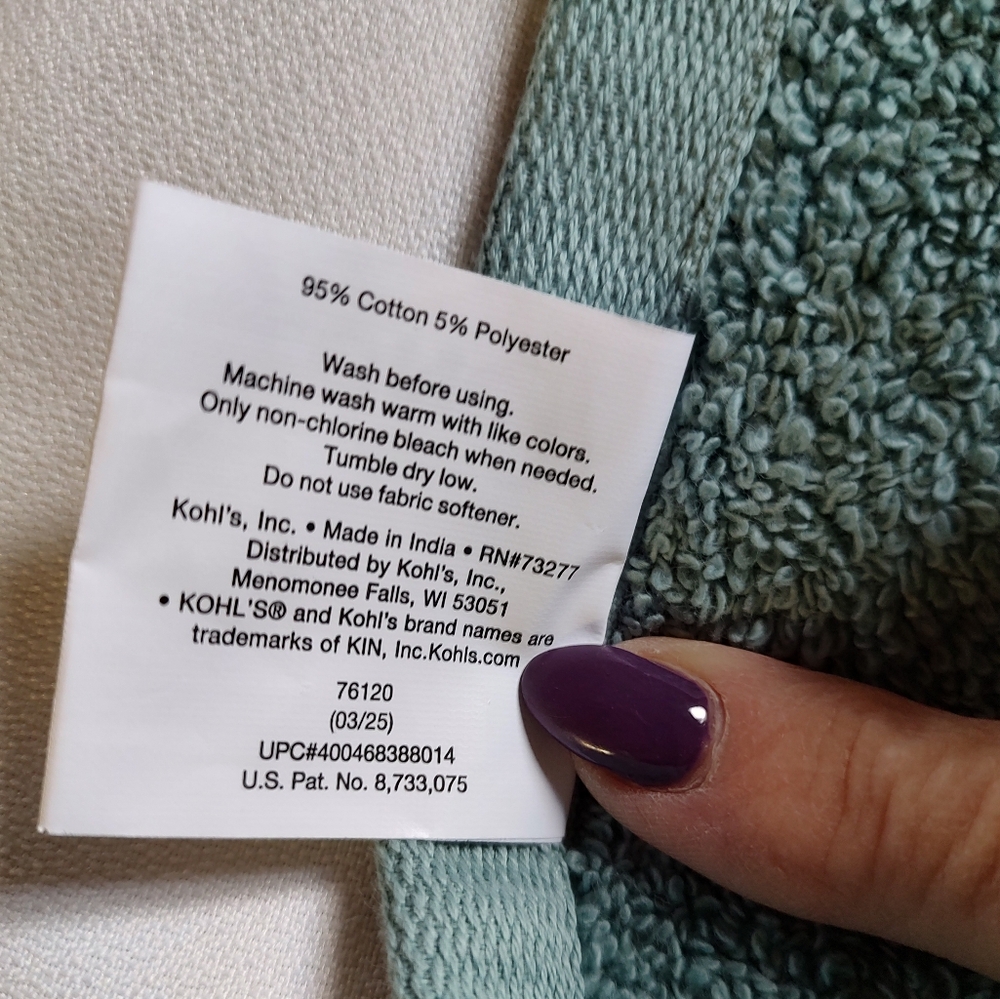 EUC Sonoma Set Of 4 Towels And 2 Bath Rugs - Picture 3 of 12
